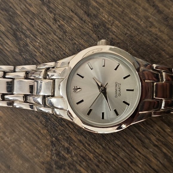 Quartz Diamond Watch - Picture 1 of 6